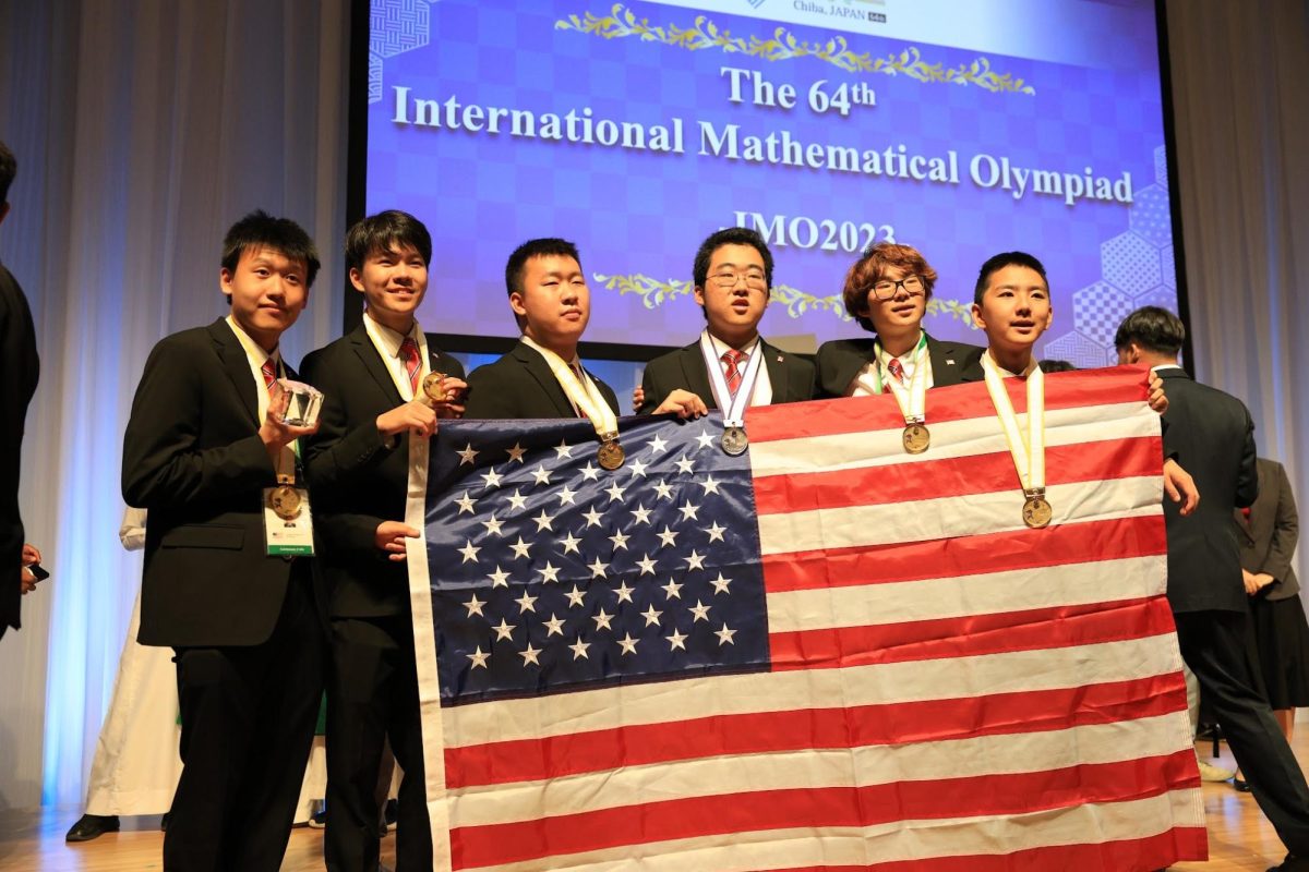 Alex Z. ’24 Wins Gold At International Math Olympiad