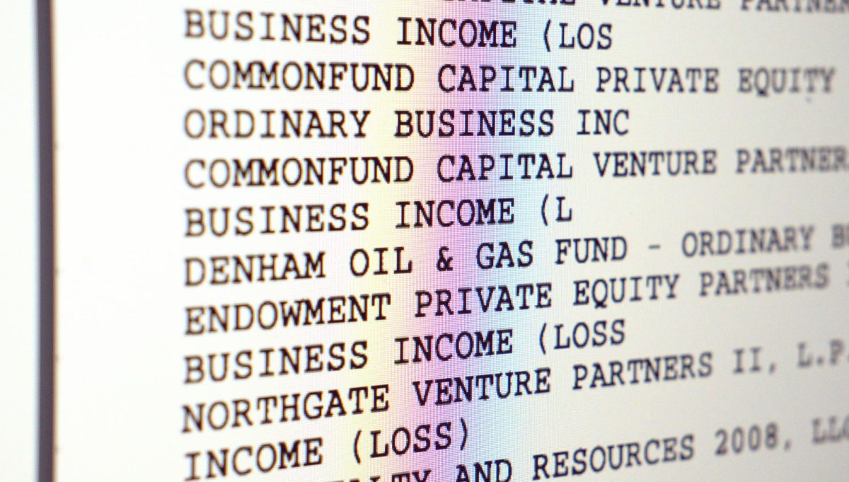 A screenshot from Lakeside School’s 2020 tax forms contends, “When it comes to investments, there’s a reason to have some diversification, which includes some oil and gas.”
