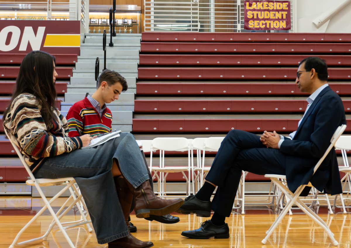 Tatler editors-in-chief sit with professor Raj Chetty in the AAC on December 18th, 2024 for an interview. 