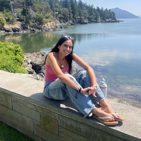 Meera W. '28