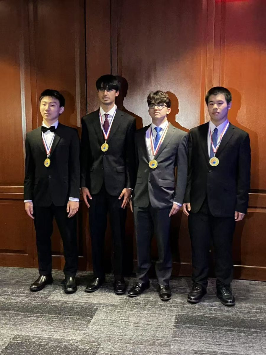 Lakeside Wins Gold Once Again — This Time, in Chemistry